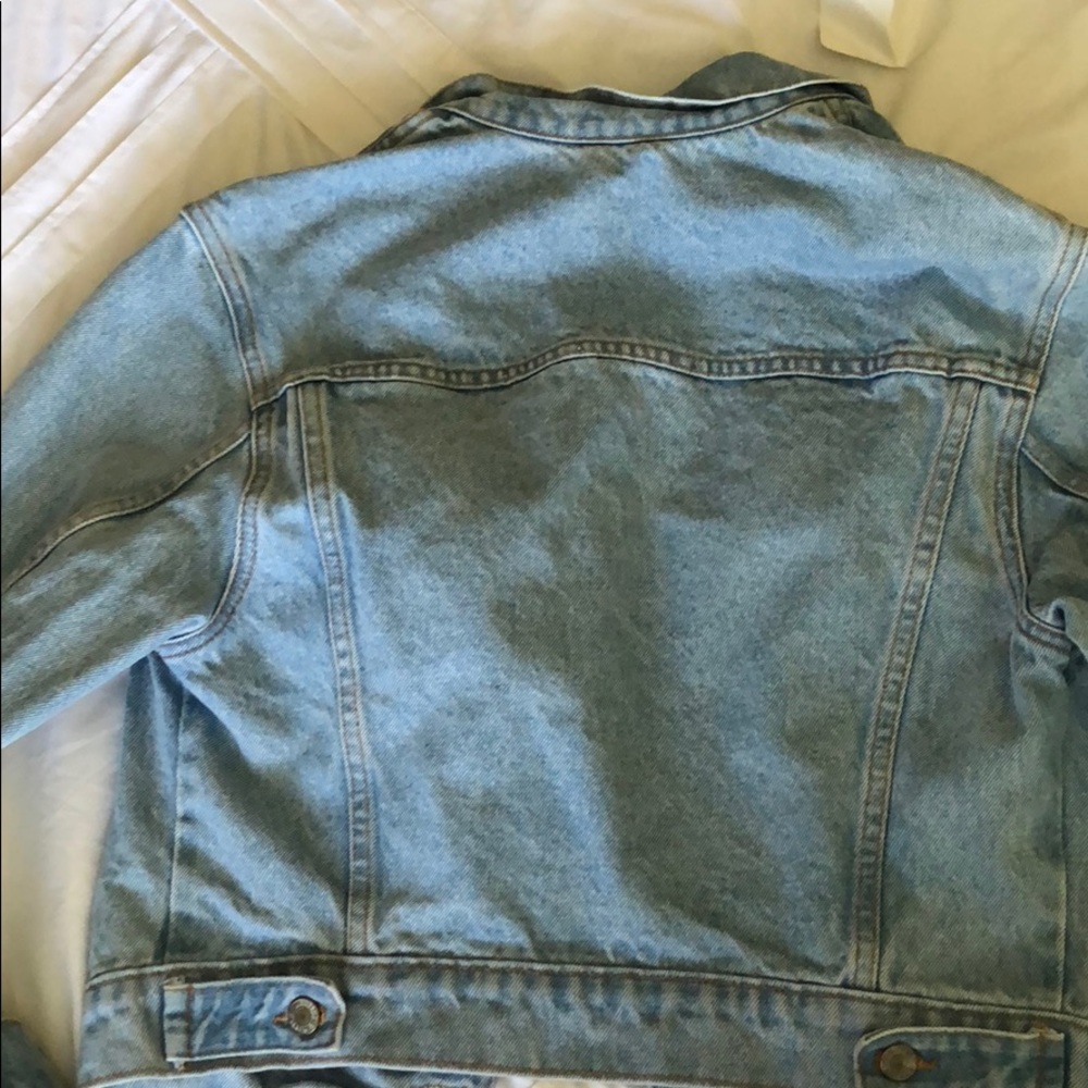 Light wash denim jacket - Picture 2 of 2